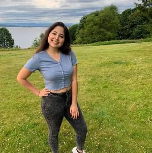 Meet your Posher, Whitney